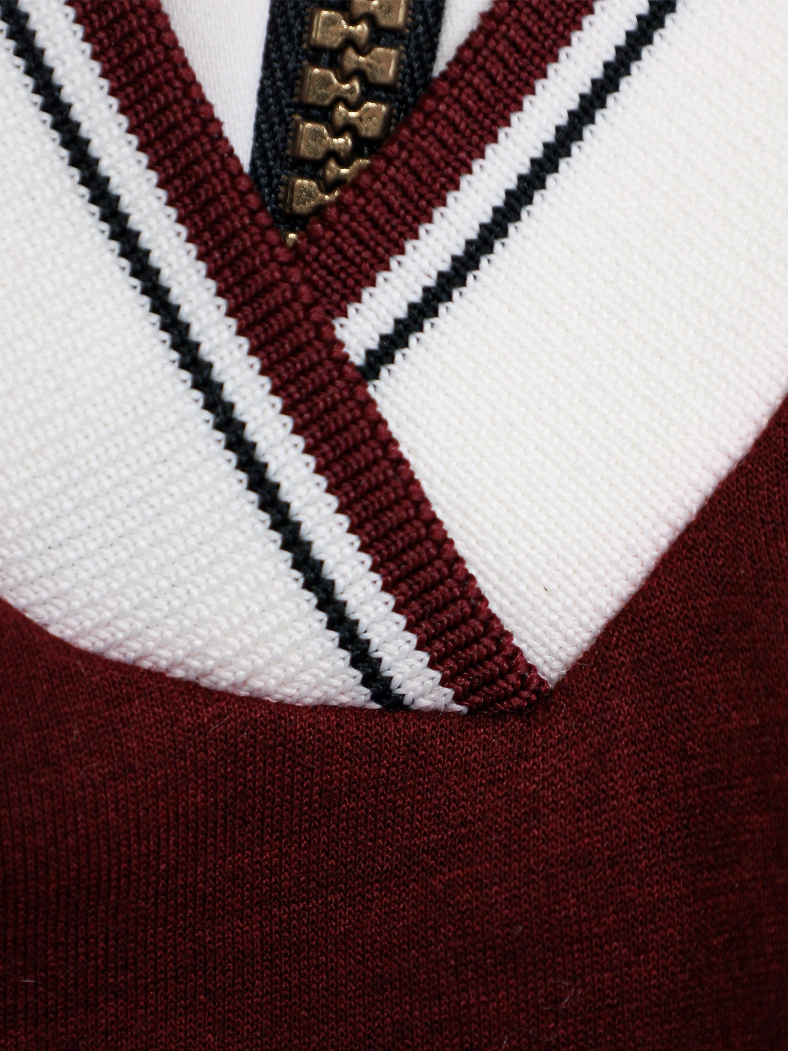 Джемпер бордового цвета прямого кроя